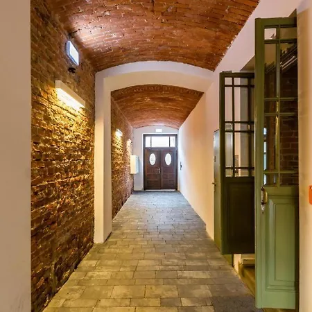 Relax Jacuzzi Apartman *